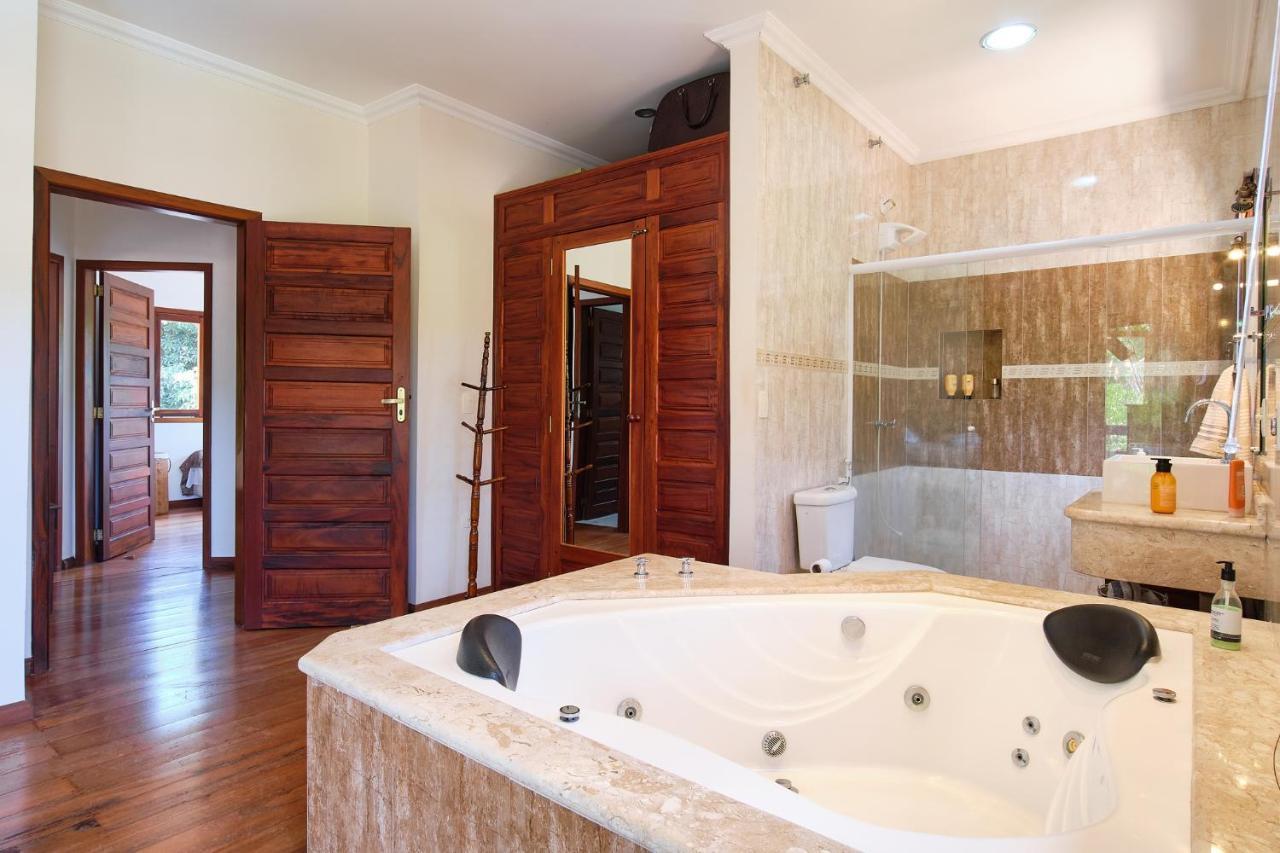 Casa Petunia Com Ar E Piscina Perto Do Centro Villa Paraty Exterior photo